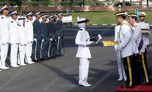 PEGAWAI KADET