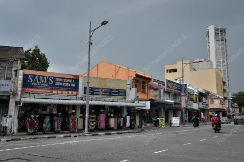 TINJAUAN SEKTOR EKONOMI