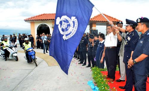 PG04_12102012_POLIS_LANCAR