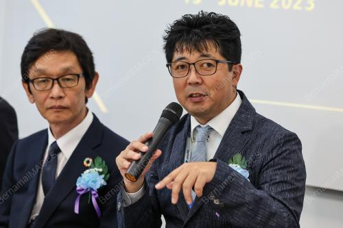 TAKASHI SUGIYAMA