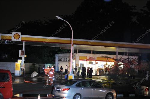 PG04_14042015_SHELL_BOMBA