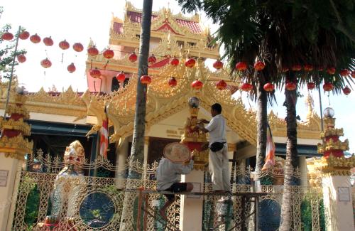 PERSIAPAN HARI WESAK