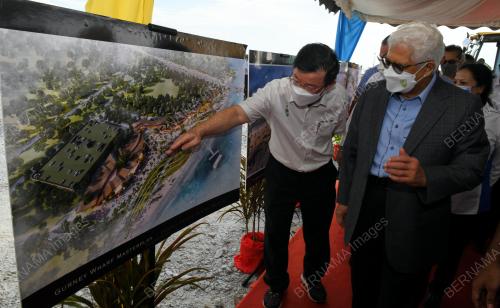 TUN AHMAD FUZI ABDUL RAZAK