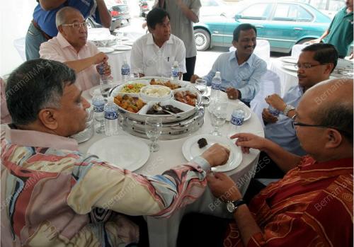 TAN SRI NOR MOHAMED YAKCOP