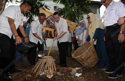 PG04_15092019_KAMPUNGKU_SIHAT_BN2019130969