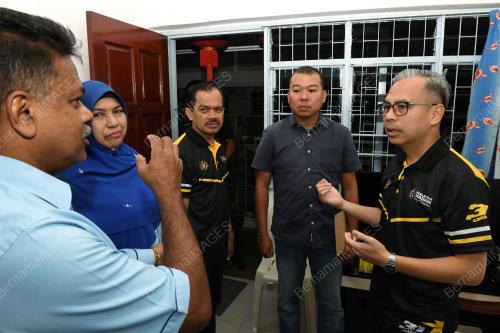 DATUK FAHMI FADZIL