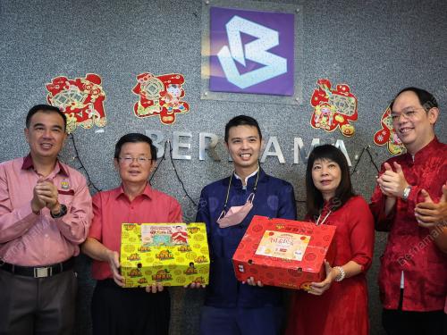 CHOW KON YEOW