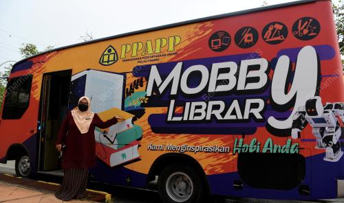 PERPUSTAKAAN BERGERAK HOBI