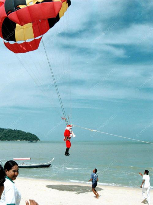 PG04_17022016_SANTA_TERJUN