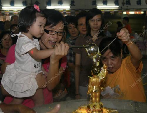 HARI WESAK