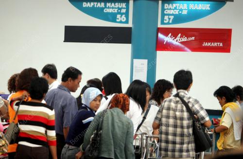 WARGA INDONESIA BALIK KAMPUNG