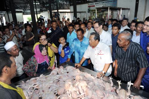 TAN SRI MUHYIDDIN YASSIN