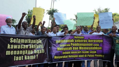 PG04_17122016_NELAYAN_BANTAH