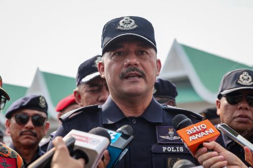 DATUK AZIZEE ISMAIL