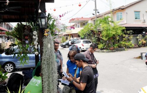 PG04_18082015_WARTAWAN