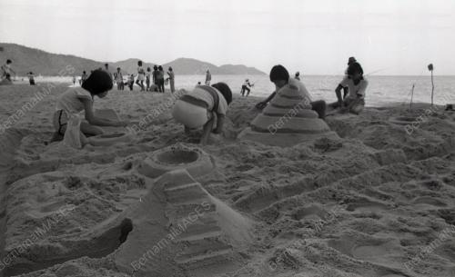 DISEMBER 1982