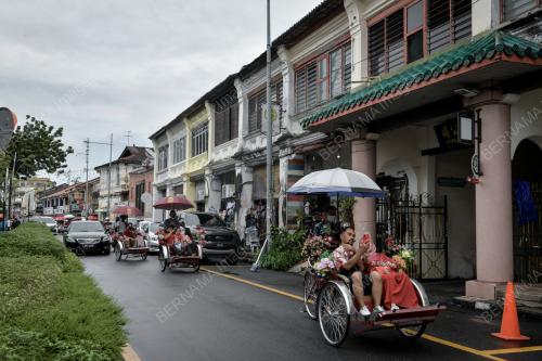 PENGUNJUNG DI PULAU PINANG