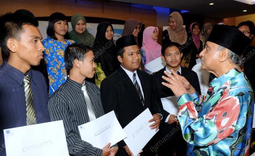 PG04_19052012_PELAJAR_YAYASAN