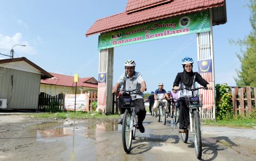 PG04_19052015_DATARAN_SEMILANG