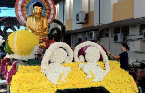 PG04_19052016_PERSIAPAN_WESAK
