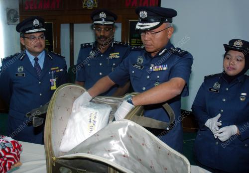 PG04_20012012_DADAH_RAMPASAN