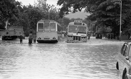 PG04_20052015_BANJIR_KILAT