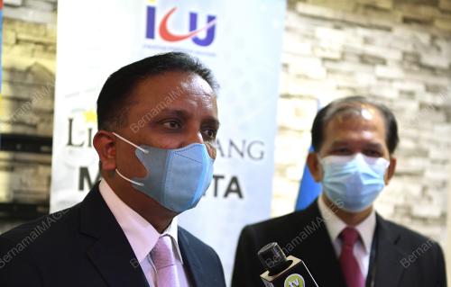 DATUK SERI REEZAL MERICAN NAINA MERICAN