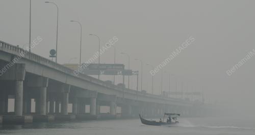 PG04_22102015_JAMBATAN_KABUR