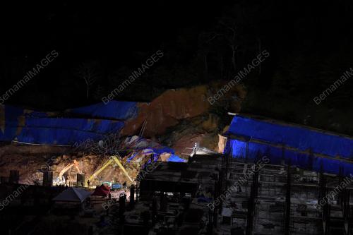 PG04_22102017_TANAH_RUNTUH