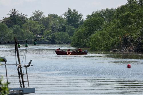 ANGGOTA BOMBA LEMAS