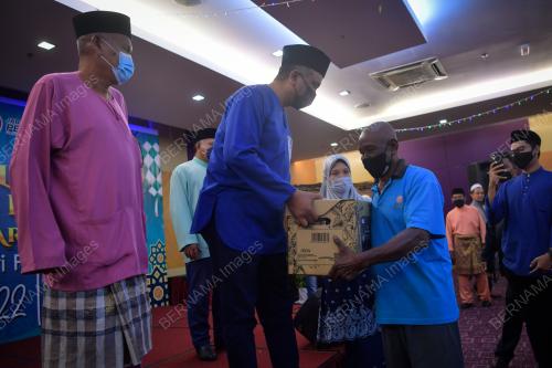 DATUK SERI REEZAL MERICAN NAINA MERICAN