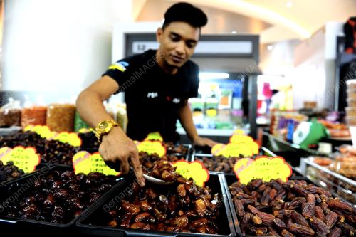 PG04_23052017_BUAH_KURMA