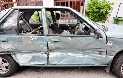 PG04_24082016_KERETA_TEMABAK