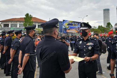 SAMBUTAN HARI POLIS KE-215