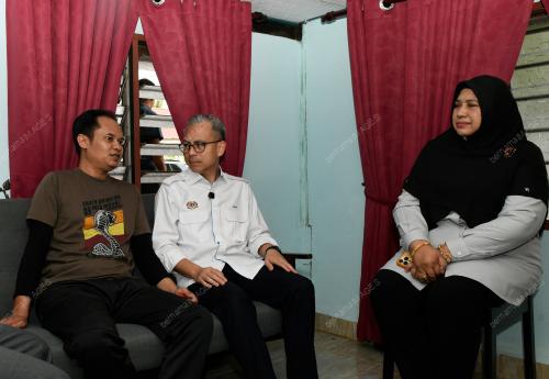 DATUK FAHMI FADZIL