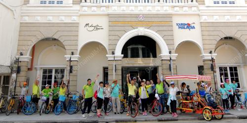 PG04_25062016_TOURISM_GAMBAR