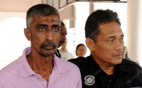 PG04_25092013_MOHD_AZAM_GANTUNG