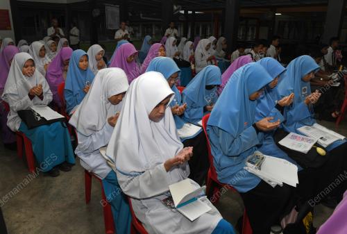 PEPERIKSAAN SPM
