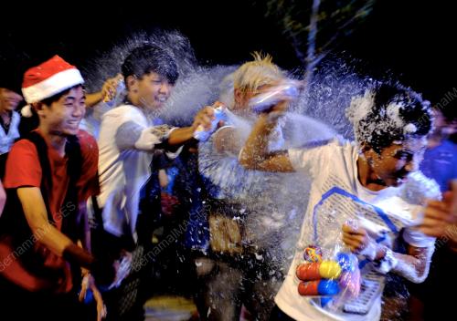 PG04_25122013_AMBANG_KRISMAS