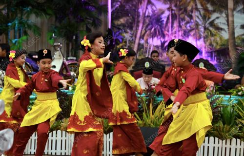 PG04_26062018_TARIAN_RAYA
