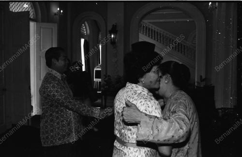 HARI RAYA
