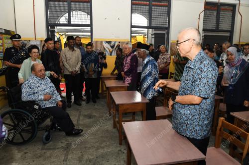 TUANKU SYED SIRAJUDDIN JAMALULAIL