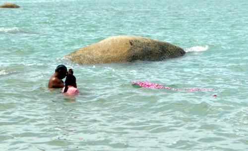 PG04_26122015_BAYI_TSUNAMI