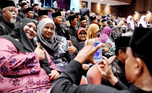PG04_27022016_BERGAMBAR