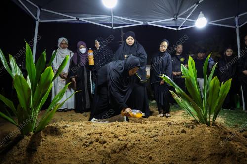 ALLAHYARHAM NOOR ADZMAN BAHARUDDIN