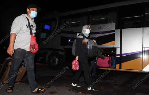 PELAJAR IPTA PULANG