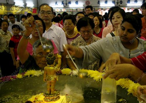HARI WESAK