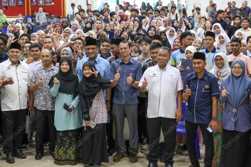 PROGRAM UKHWAH MADANI
