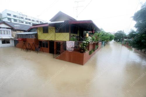 BANJIR KILAT