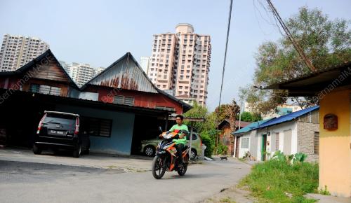 PG04_29032016_BATU_UBAN